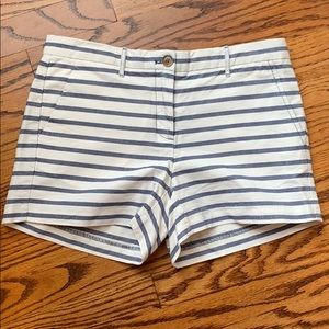 GAP white and navy stripe fashion shorts, Size 0
